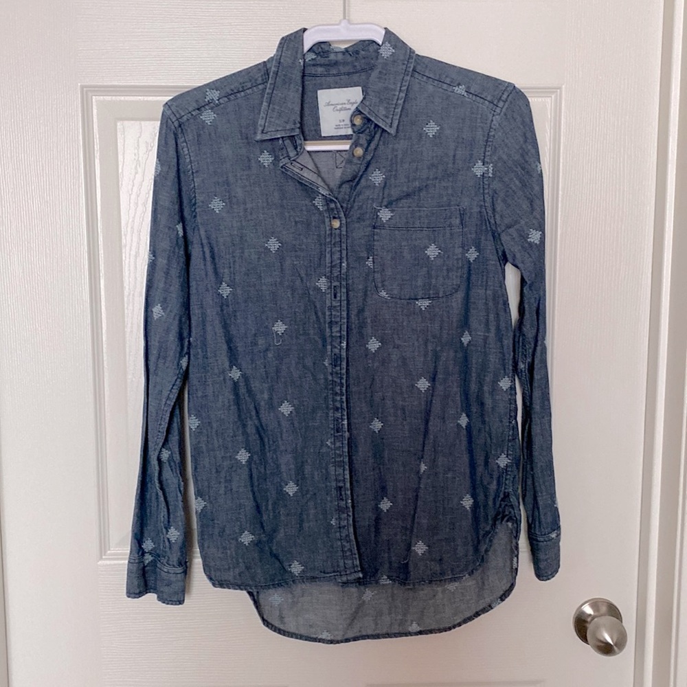 American Eagle Outfitters Button Down Shirt